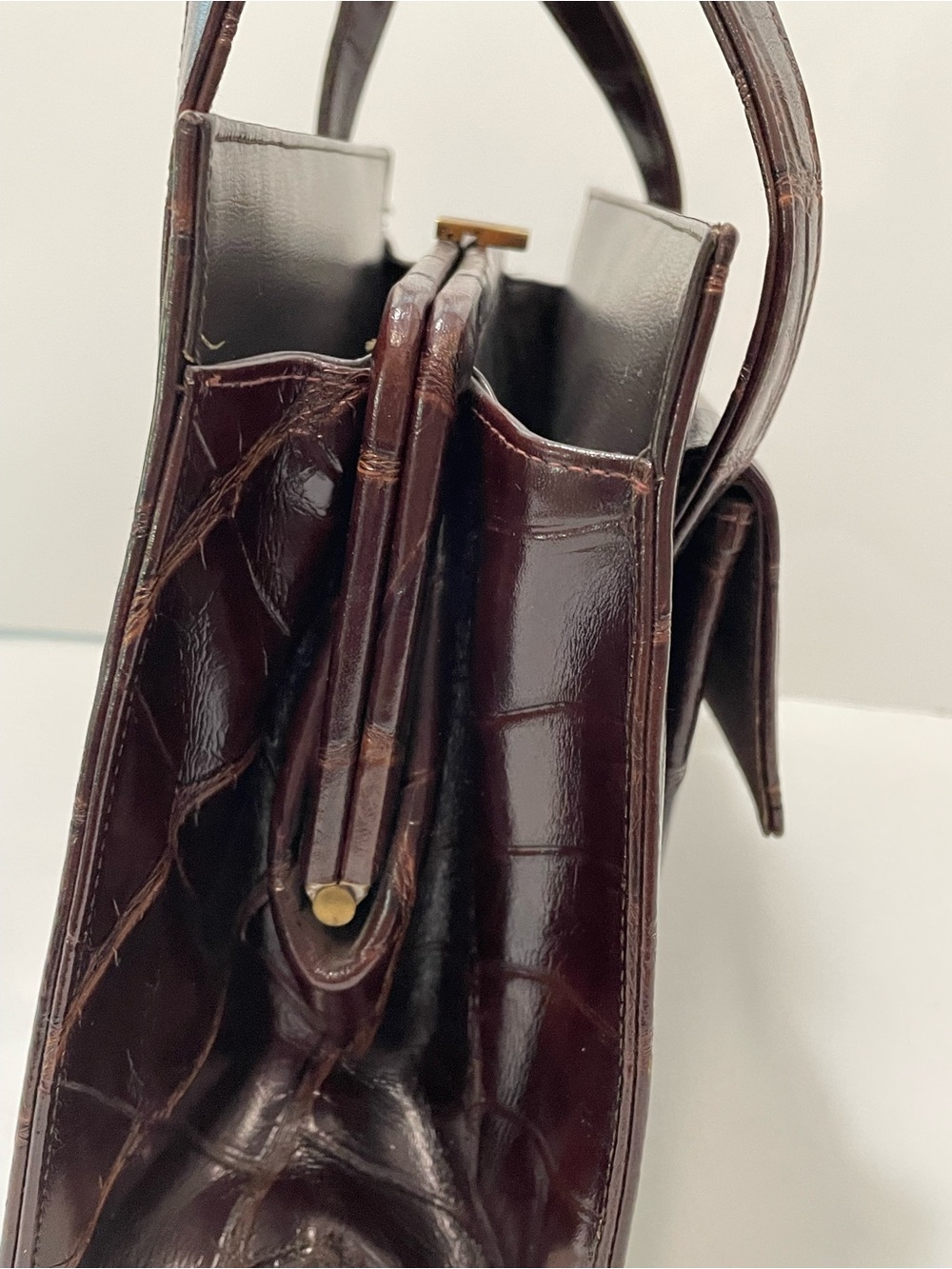 Vintage 1950s Faux Alligator Embossed Structured Top Handle Handbag Brown - Picture 3 of 14